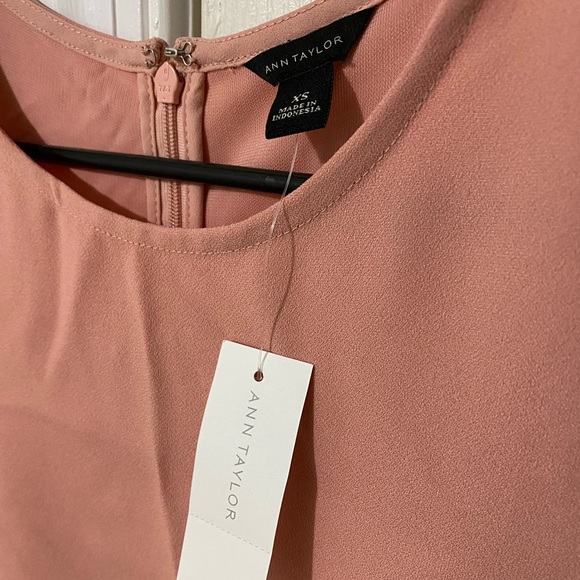 Ann Taylor Floral Peach Tank Top Size XS NEW - Picture 2 of 4